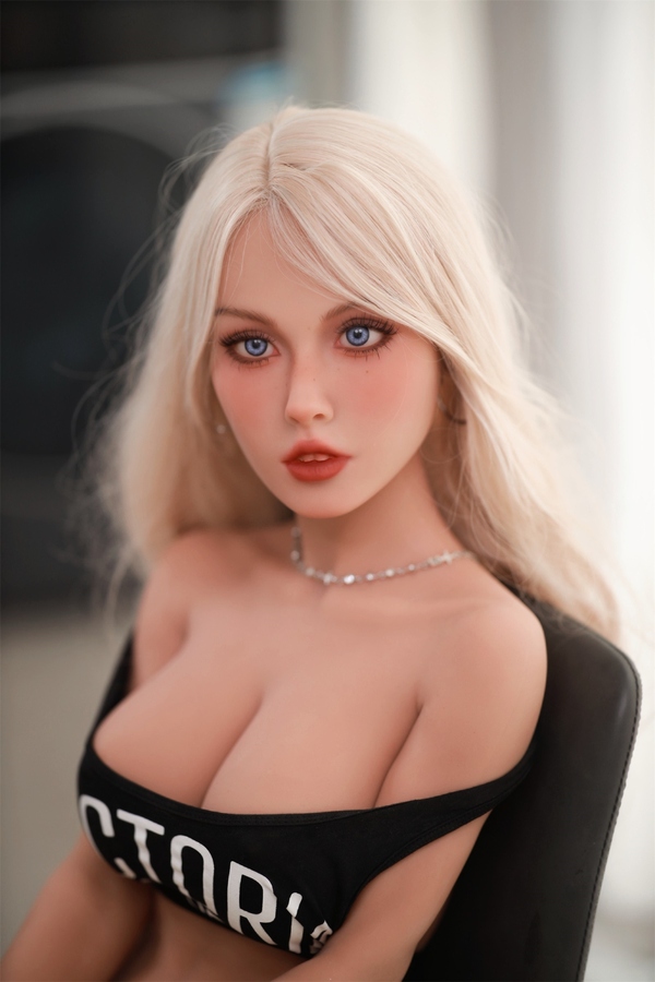 80cm C Cup TPE Thin Lips Blue Eyes White Sex Doll Torso Detail View 4