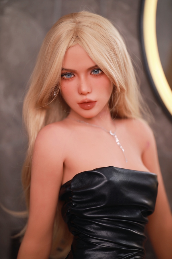 157cm C Cup TPE Amber Eyes Petite Breasts Blonde Realistic Sex Doll Detail View 7