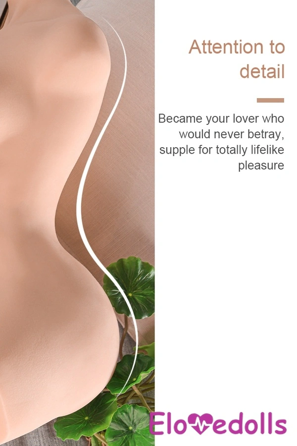 Galeri Torso Boneka Seks Payudara Mungil Berambut Cokelat TPE 31cm C Cup 4