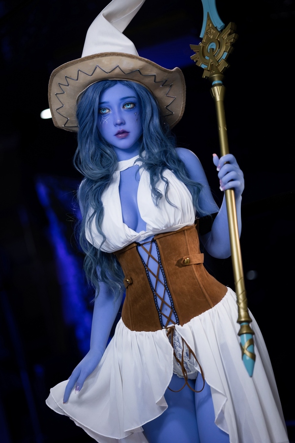 160cm D Cup TPE Hourglass Small Breasts Blue Eyes Custom Sex Doll Product