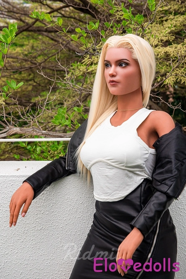 163cm silikonová hlavička E-cup a tělo z TPE, drobná prsa, blond, tenké rty, velký zadek, galerie 8