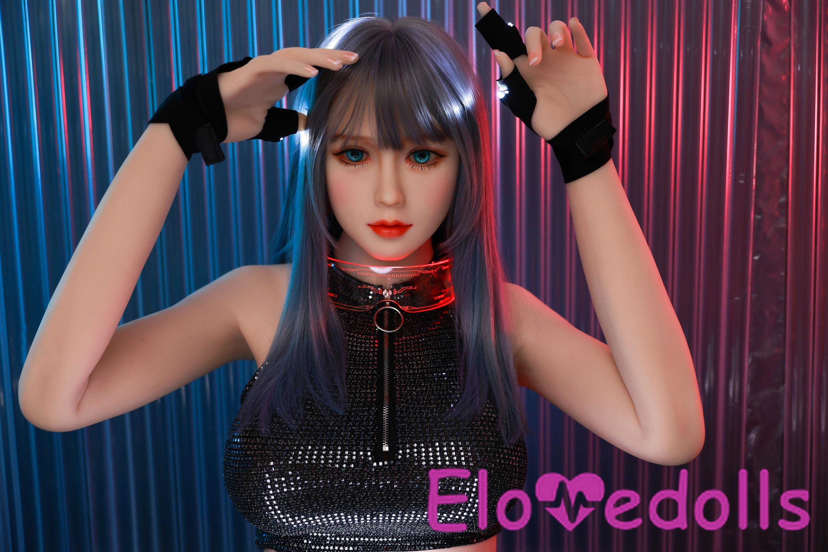 3.28 jala pikkune mini-seksnukk, kurat