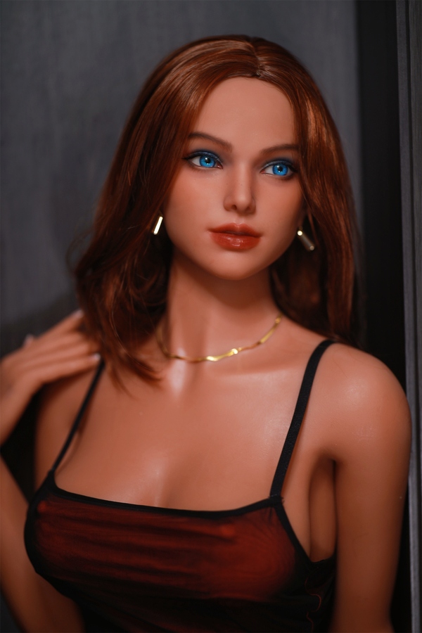 166cm C Cup TPE Amber Eyes Red Thin Lips Sex Doll Detail View 3