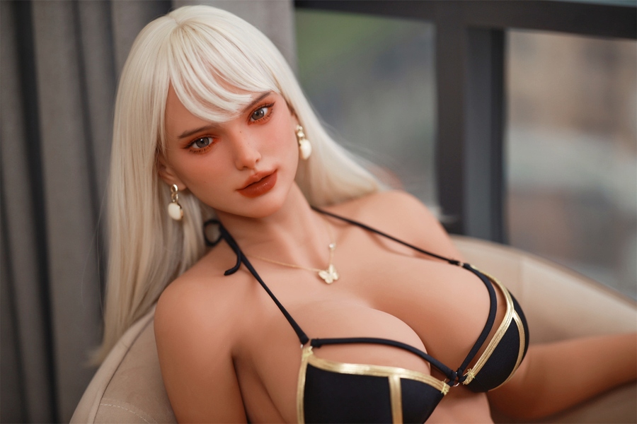 166cm E Cup TPE Blonde Glossy Lips Voluptuous Sex Doll Detail View 15