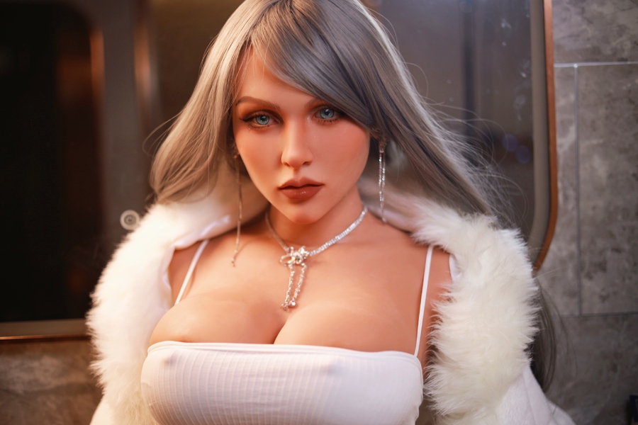 85cm E Cup TPE Petite Blonde Thin Lips Sex Doll Detail View 2