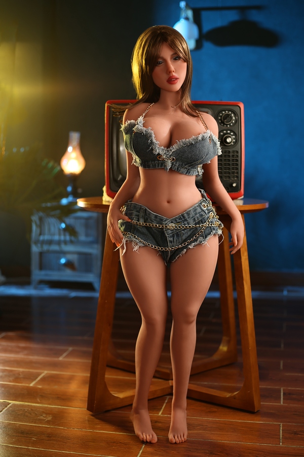110cm C Cup TPE Brunette Amber Eyes Petite Breasts BBW Sex Doll Detail View 5