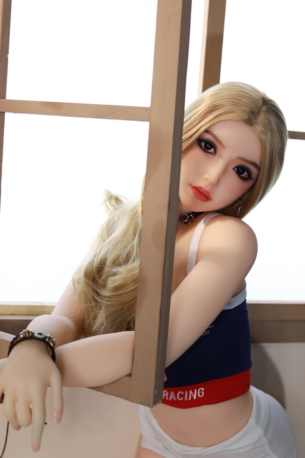 155cm A Cup TPE Small Breasts Petite Blonde Lifelike Sex Doll Detail View 10