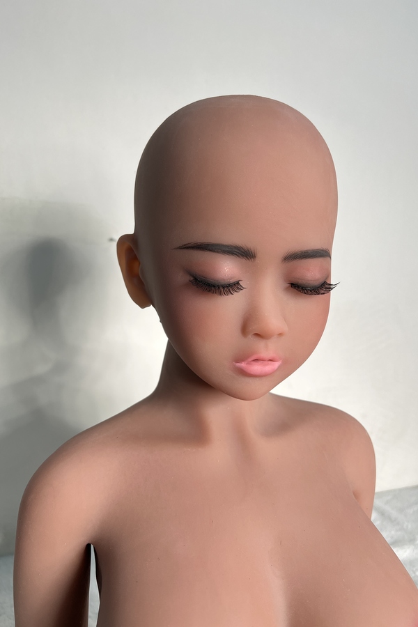 100cm C Cup TPE Amber Eyes Petite Thin Lips Realistic Sex Doll Detail View 2